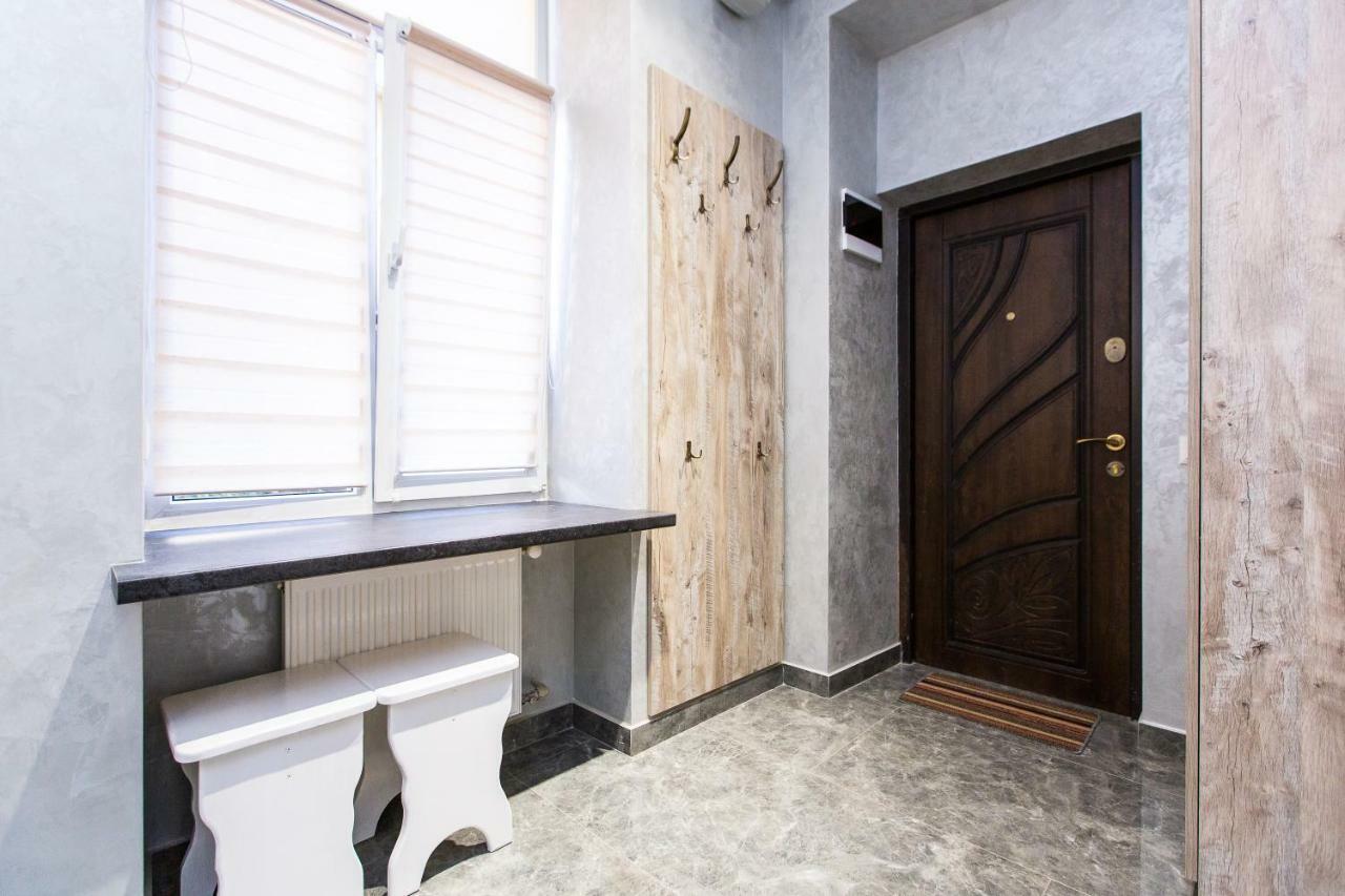 Дизайнерська Віп Квартира По Вулиці Куліша 14 Lviv Exterior foto