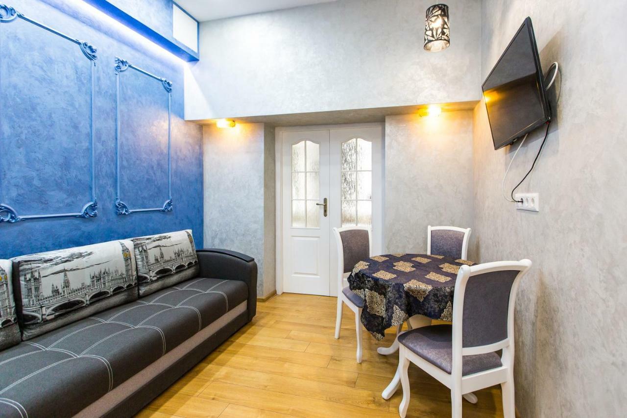 Дизайнерська Віп Квартира По Вулиці Куліша 14 Lviv Exterior foto